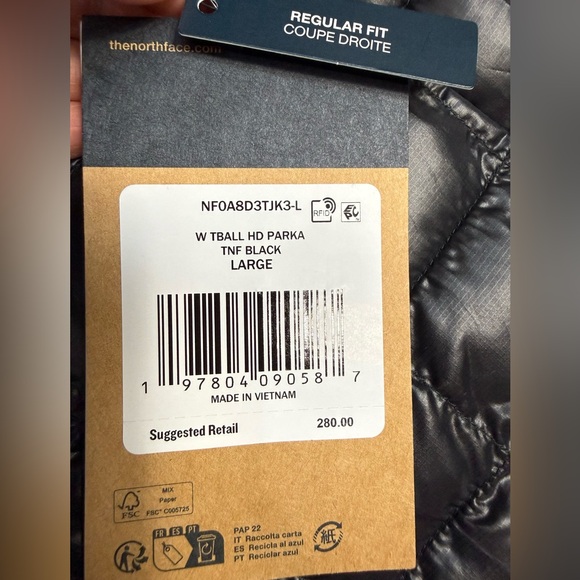 The North Face Women's Thermoball Hooded Parka Jacket, Size LARGE - Picture 16 of 16